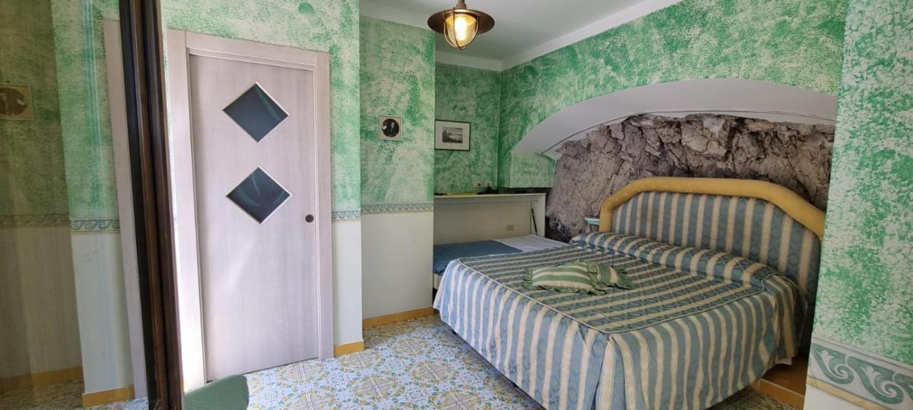 La Locanda Del Fiordo Furore Bagian luar foto