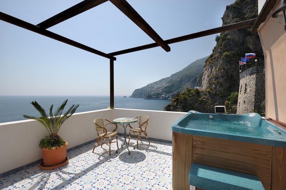La Locanda Del Fiordo Furore Bagian luar foto
