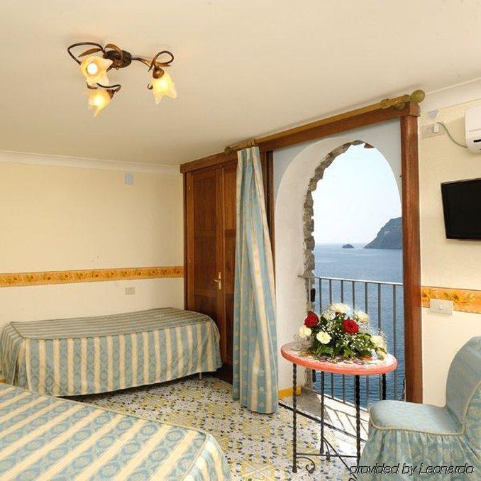 La Locanda Del Fiordo Furore Ruang foto