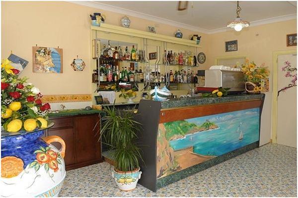 La Locanda Del Fiordo Furore Bagian luar foto