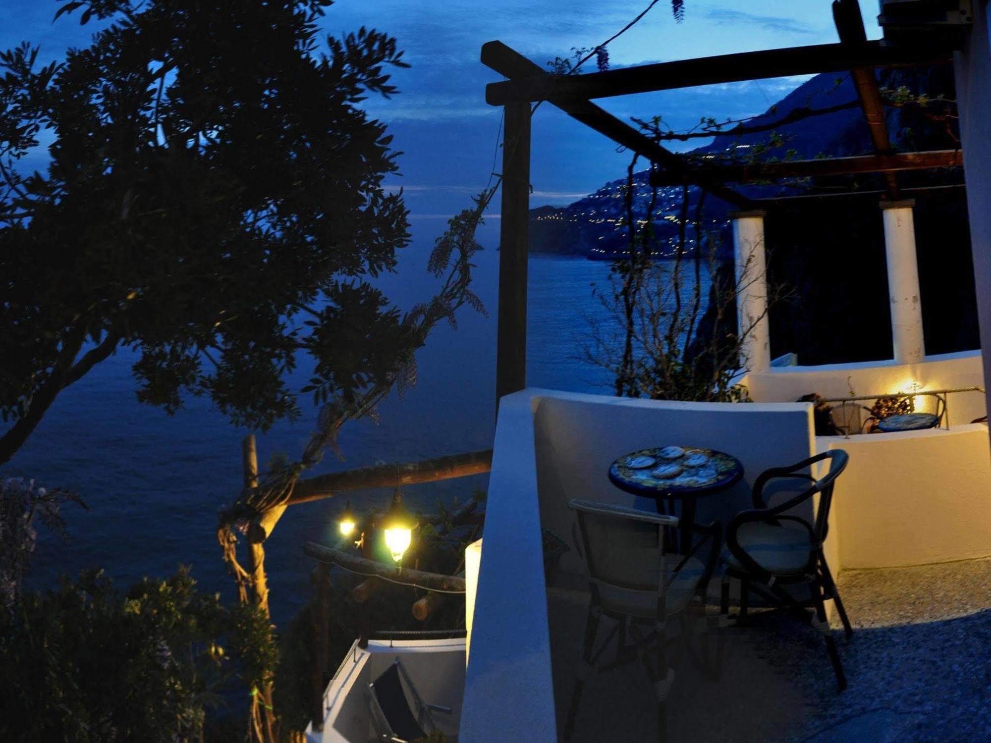 La Locanda Del Fiordo Furore Bagian luar foto