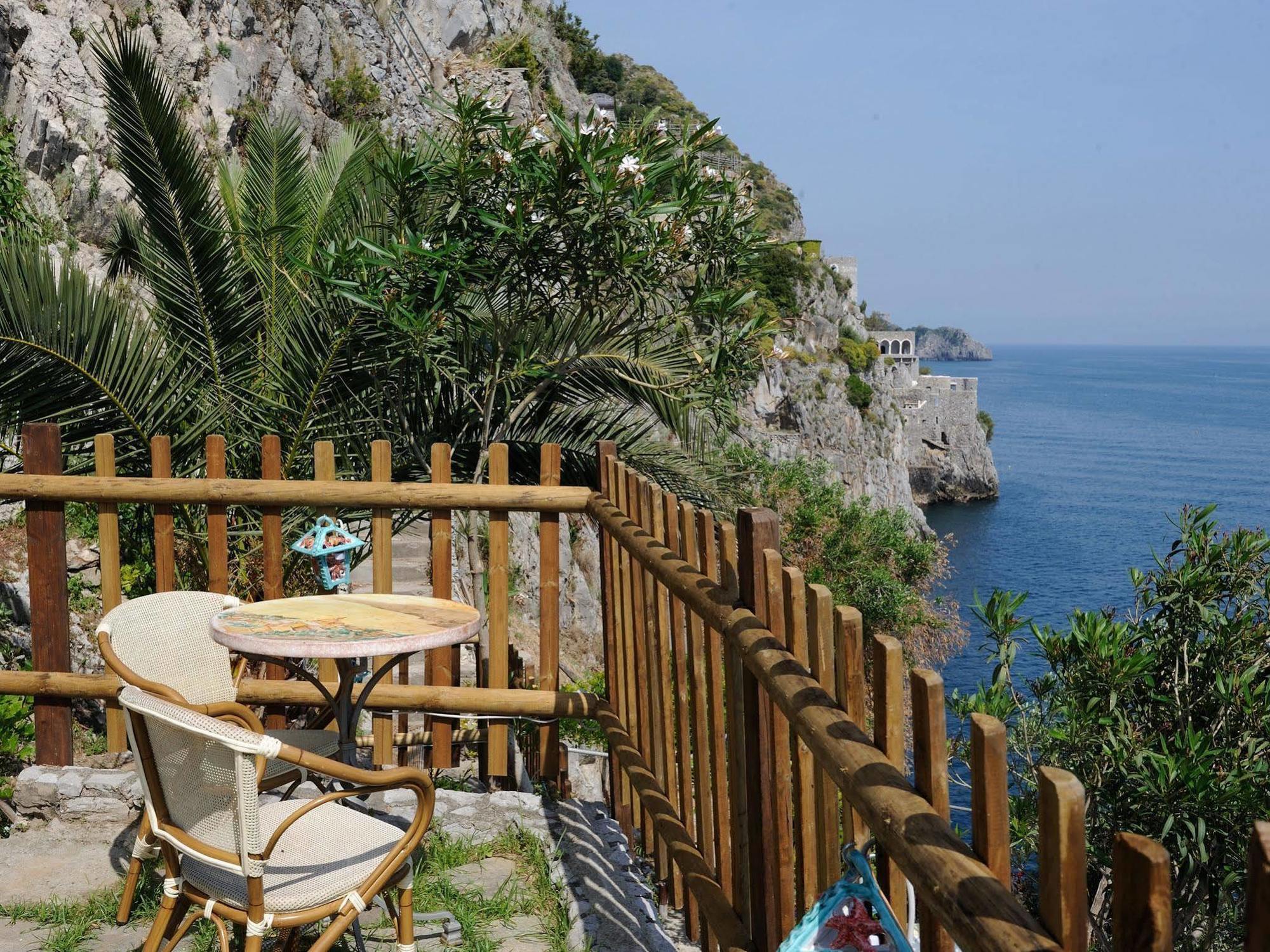 La Locanda Del Fiordo Furore Bagian luar foto
