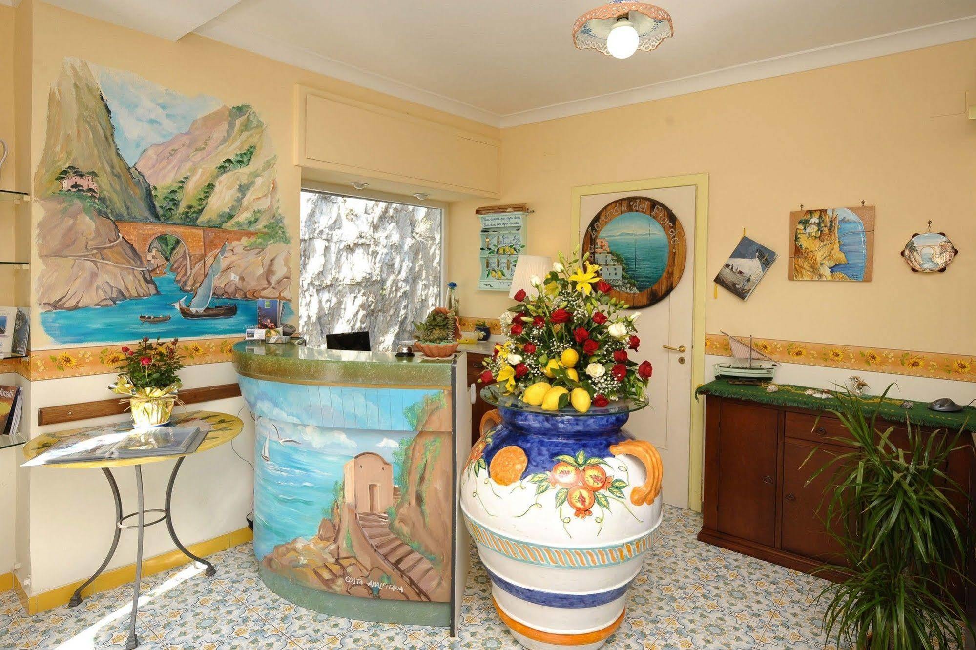 La Locanda Del Fiordo Furore Bagian luar foto