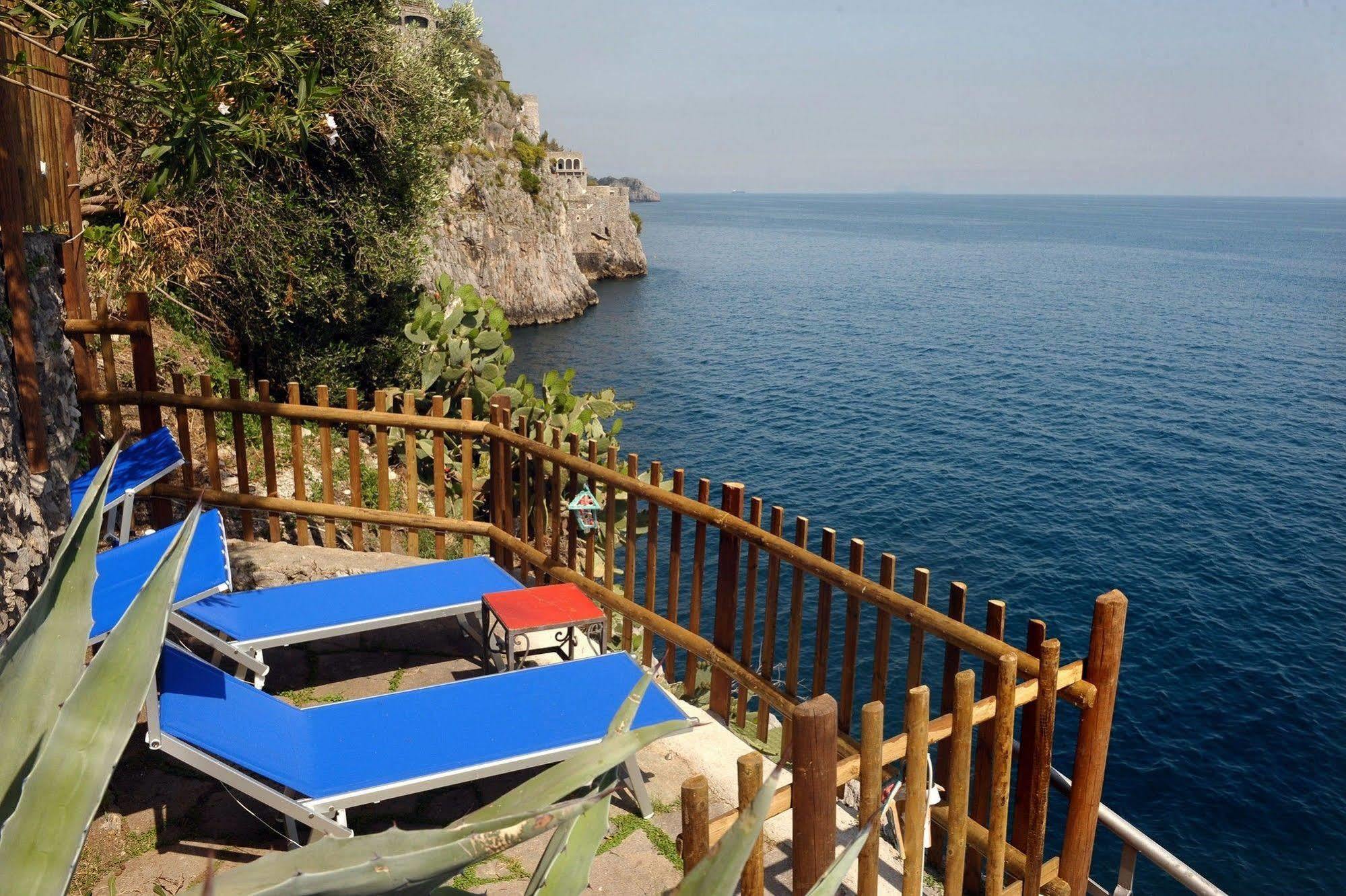La Locanda Del Fiordo Furore Bagian luar foto